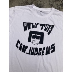 FIFA 19 - ONLY TOYS CAN JUDGE US T-Shirt